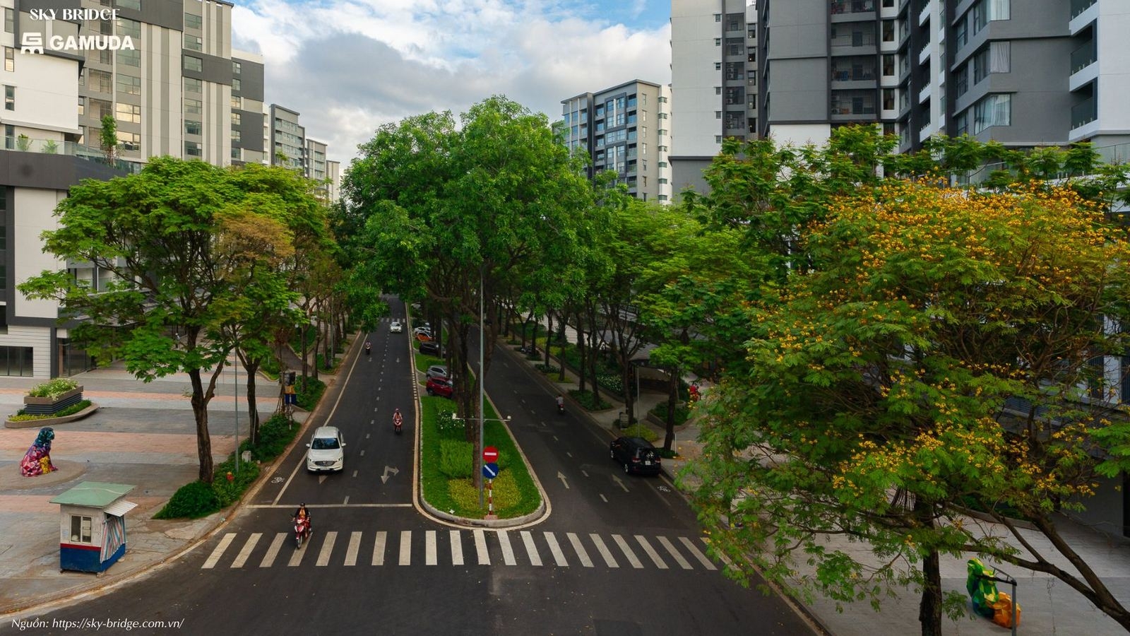 Đường dạo bộ công viên xanh quanh căn hộ SkyBridge Gamuda 