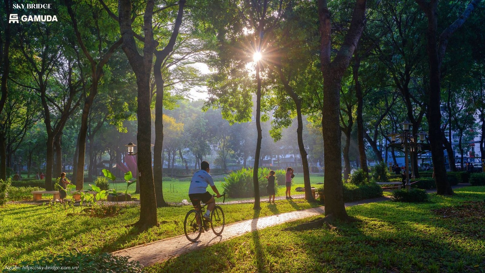 Đường dạo bộ công viên xanh quanh căn hộ SkyBridge Gamuda 